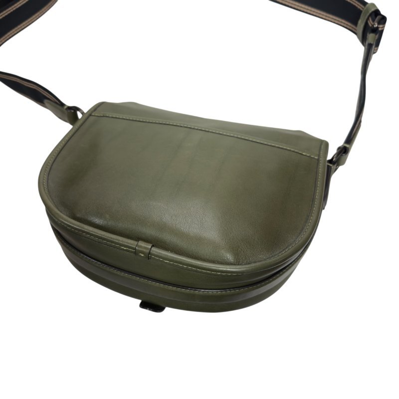 COACH Hitch 斜揹袋-14