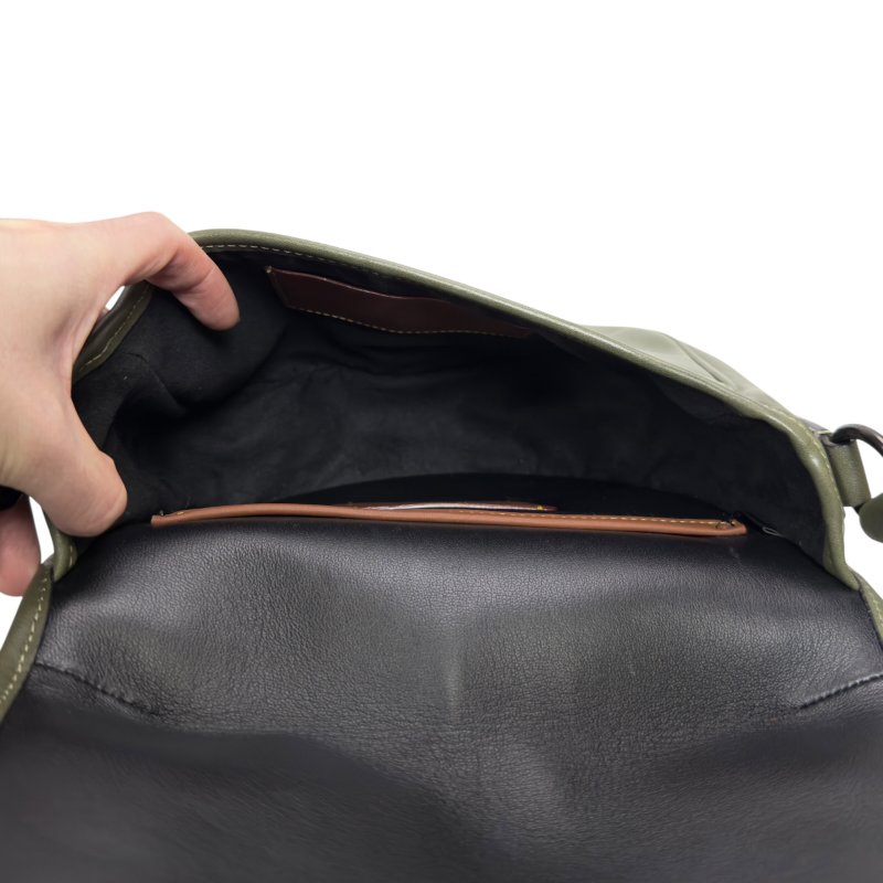 COACH Hitch 斜揹袋-18