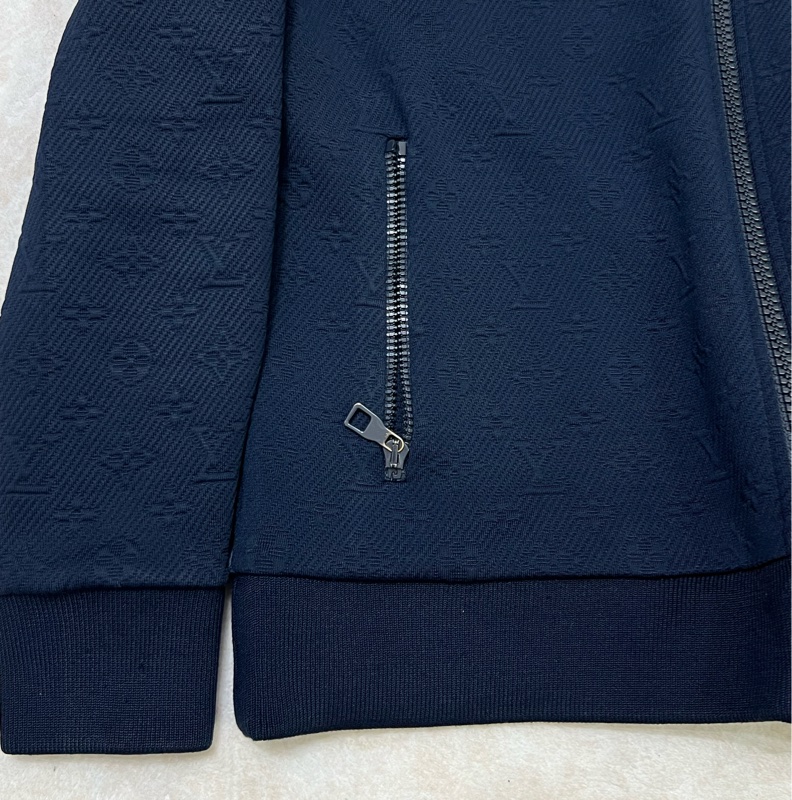 LV Monogram 全拉鏈上衣 壓紋設計-1