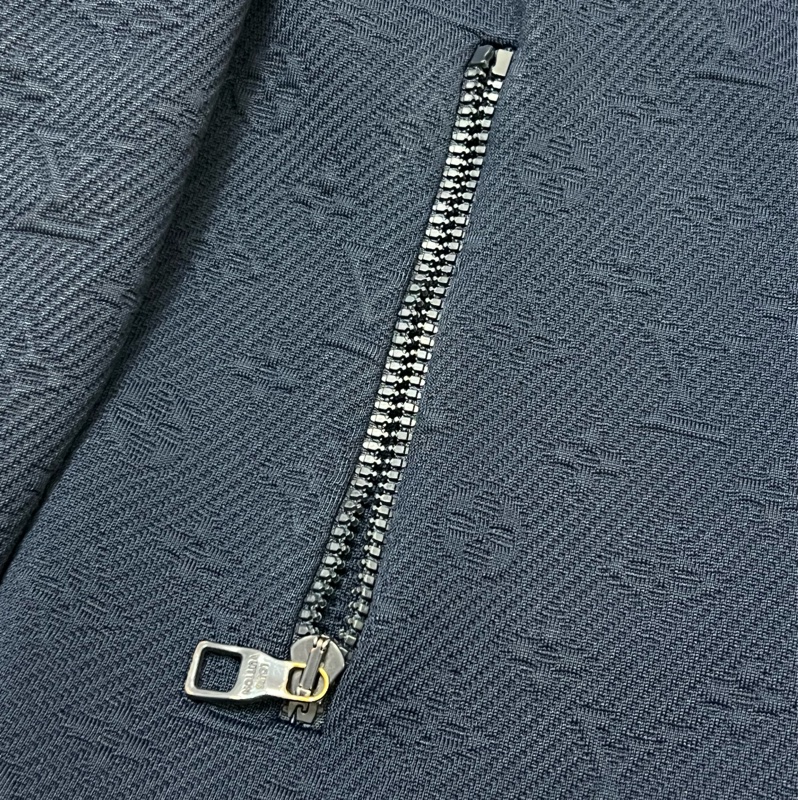 LV Monogram 全拉鏈上衣 壓紋設計-5