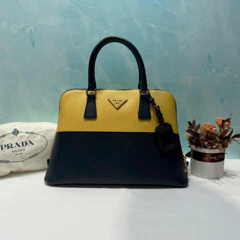 PRADA Saffiano Lux撞色手提包