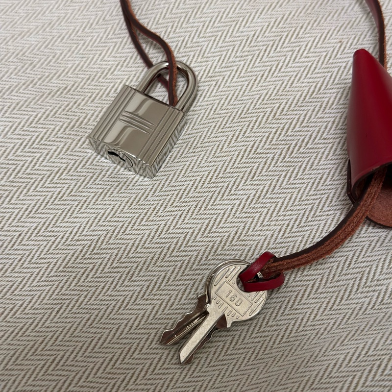 Hermès 愛馬仕 HerBag 31 （D刻/石榴紅/銀扣） 手提/肩背兩用包-33