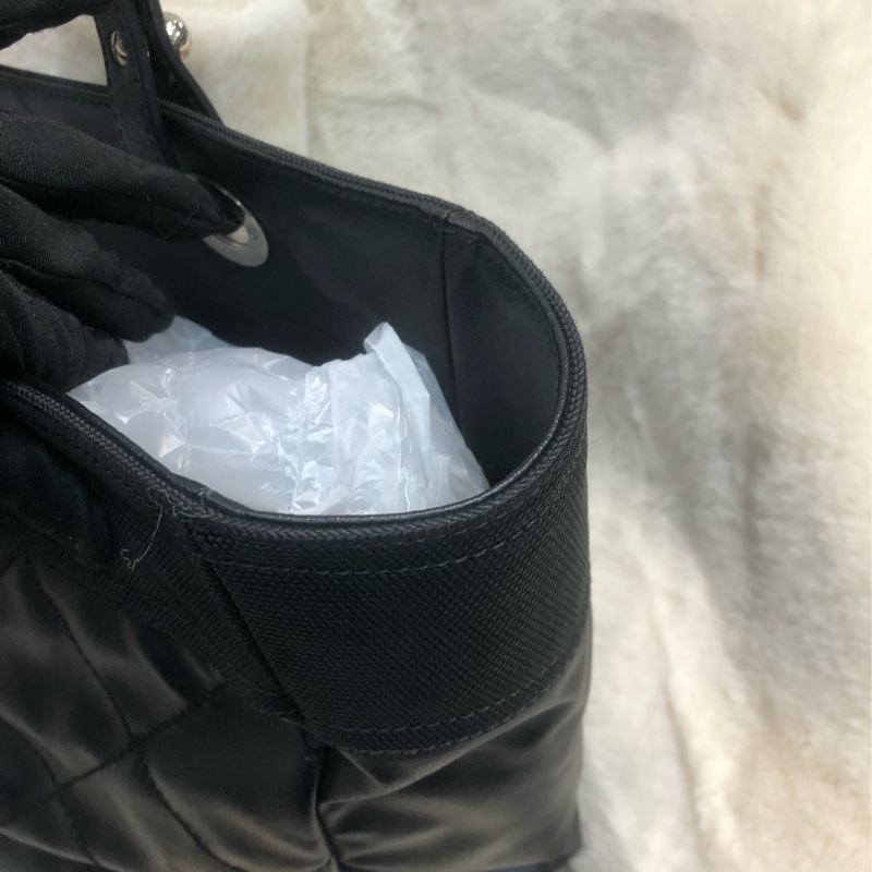 Chanel 黑色菱格上肩 Tote Bag XC242-14