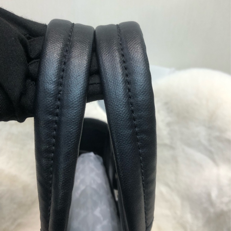 Chanel 黑色菱格上肩 Tote Bag XC242-15