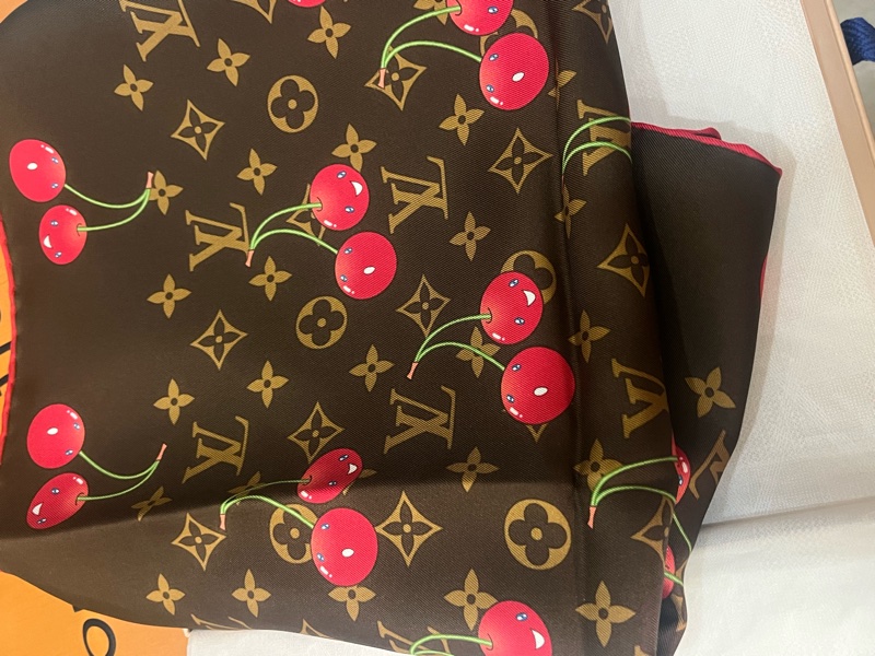 Louis Vuitton LV x TM 村上隆 櫻桃 車厘子90*90cm 絲巾 歐陽娜娜同款 桑蠶絲-4