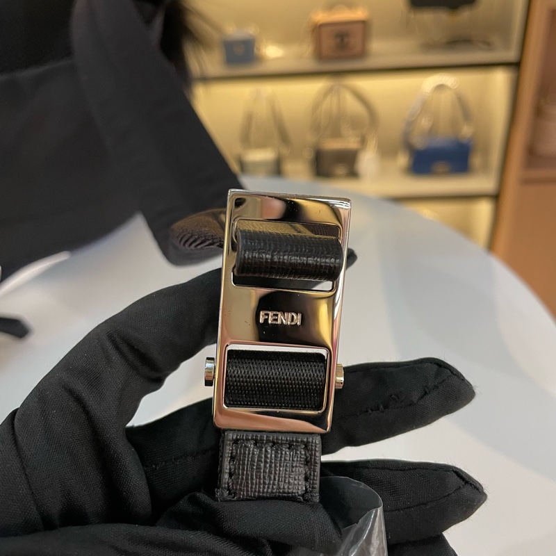 Fendi芬迪 一撮毛小怪兽帆布拼豹皮 黑色尼绒拼皮双肩包旅行包 容量大满足旅游出行 通勤百搭款 男女通用-11