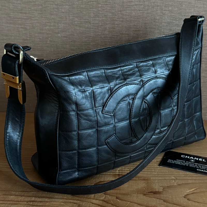 Chanel 冰格黑金單肩包-16