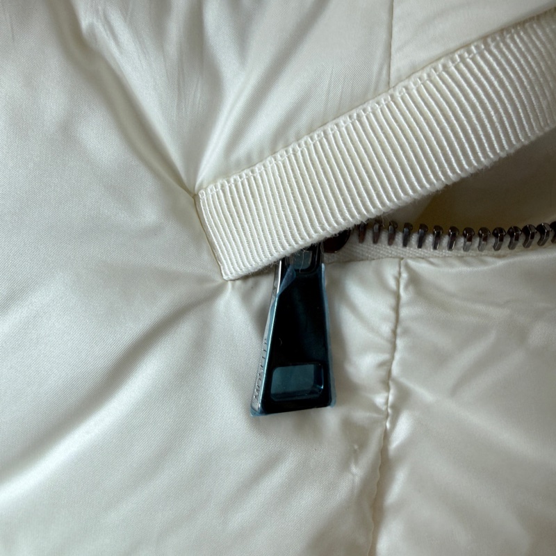 全新✨Moncler boed 真狐狸毛領羽絨外套 #4-8