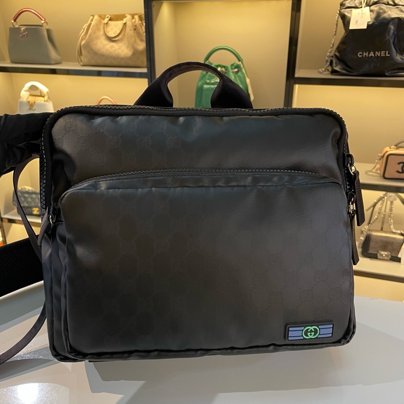 Gucci 款黑色水晶皮双层邮差-1