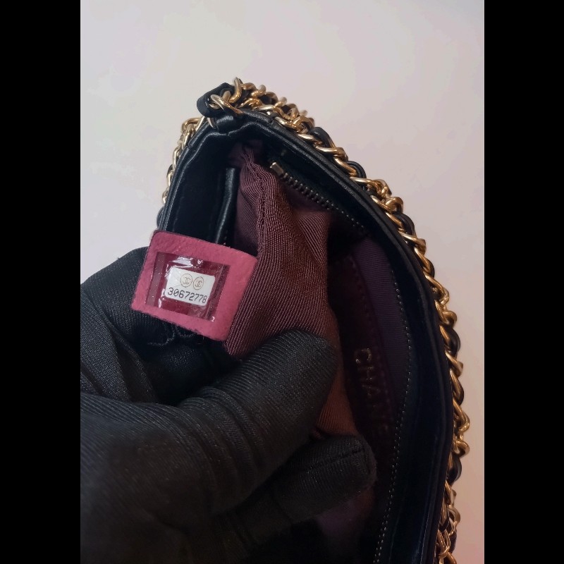 Chanel 金鍊黑皮方格鍊帶小斜背包-20