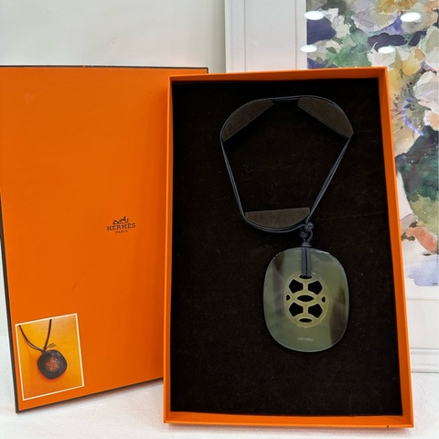 愛馬仕 水牛角項鍊車掛 吊墜