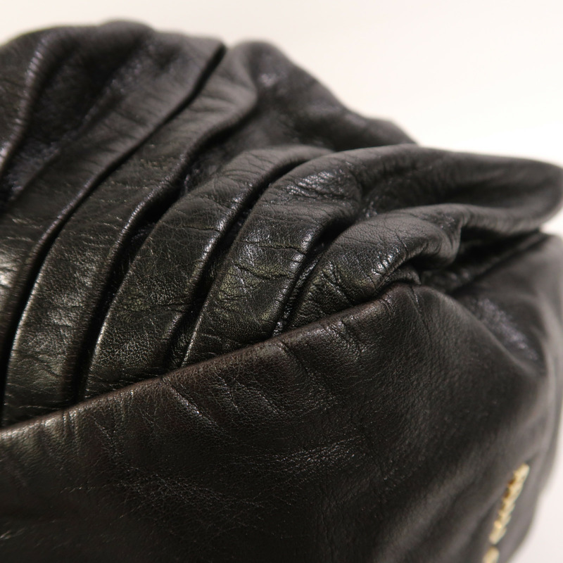 Miu Miu 皮革Hand Bag金扣手挽袋-10