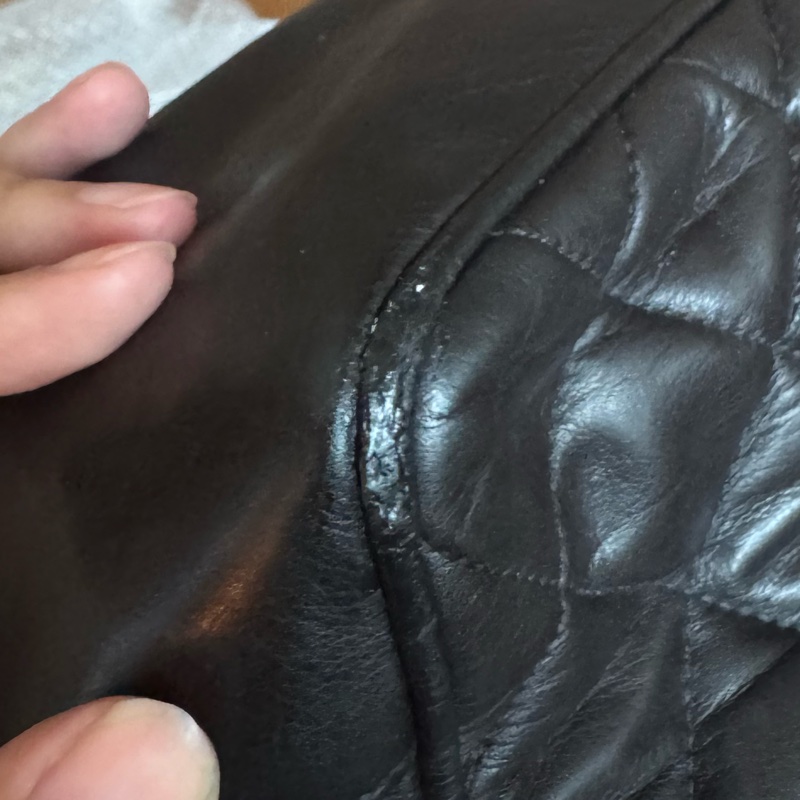 Chanel 黑金羊皮托特包 全皮內裏-8