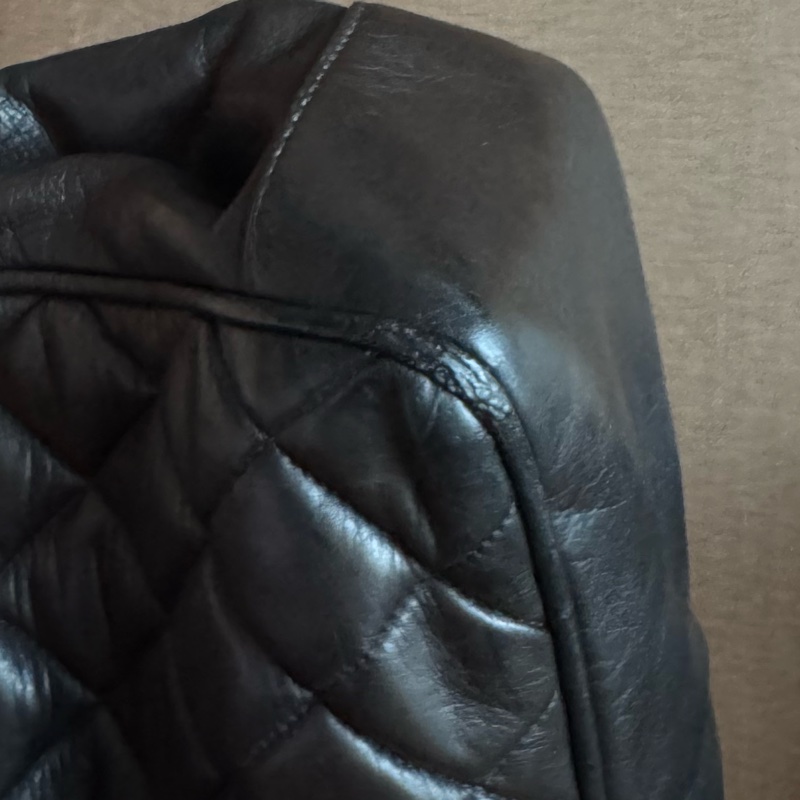 Chanel 黑金羊皮托特包 全皮內裏-9