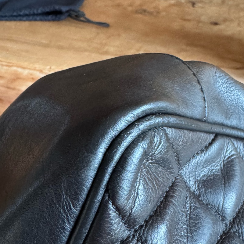 Chanel 黑金羊皮托特包 全皮內裏-12