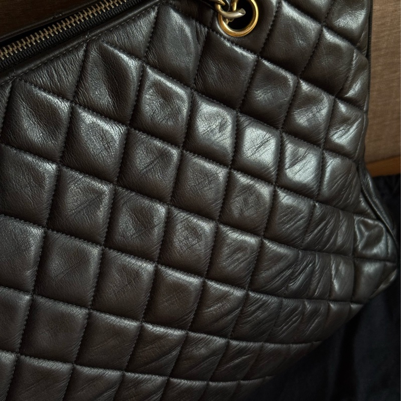 Chanel 黑金羊皮托特包 全皮內裏-17