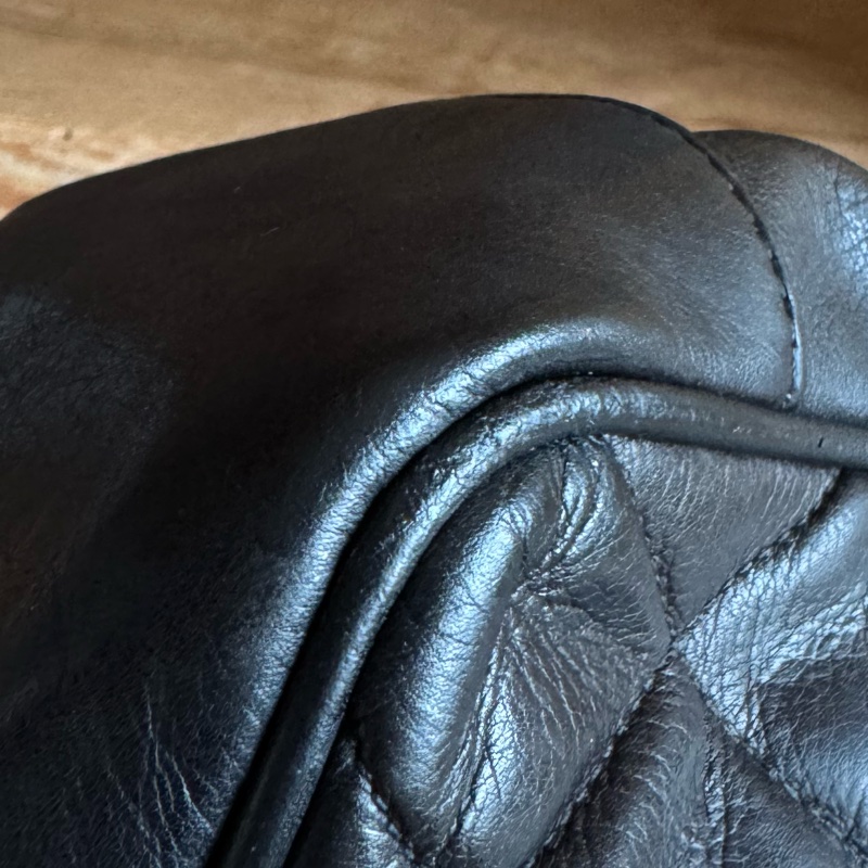 Chanel 黑金羊皮托特包 全皮內裏-21