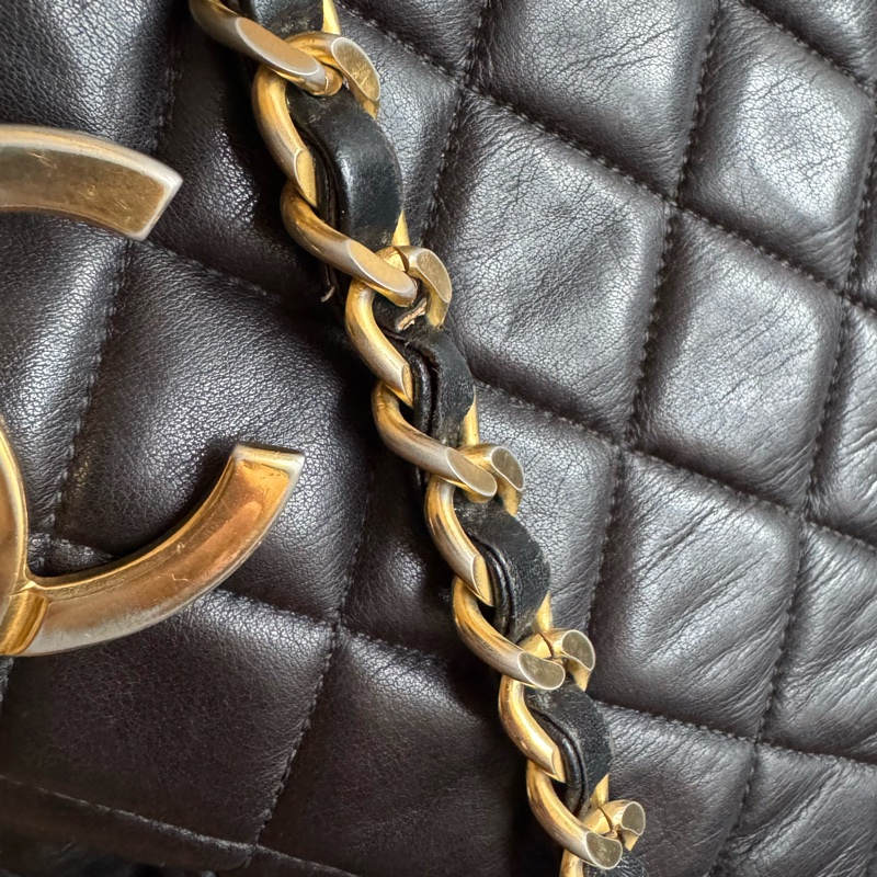 Chanel 黑金羊皮托特包 全皮內裏-25