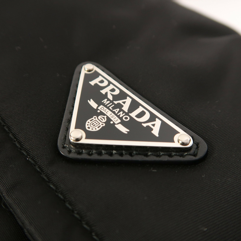 PRADA 尼龍Traveller Re-Nylon肩背袋-10
