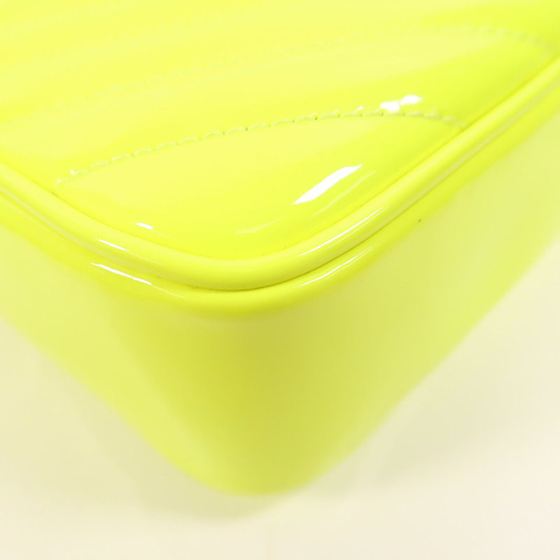 SAINT LAURENT 漆皮皮革Lou Camera Bag銀扣肩背袋-13