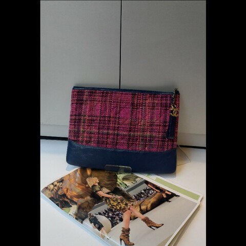 Chanel 深藍皮邊桃紅毛呢手拿包