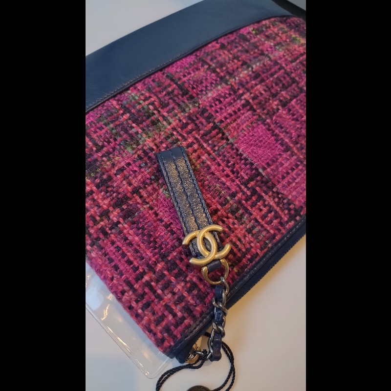 Chanel 深藍皮邊桃紅毛呢手拿包-10