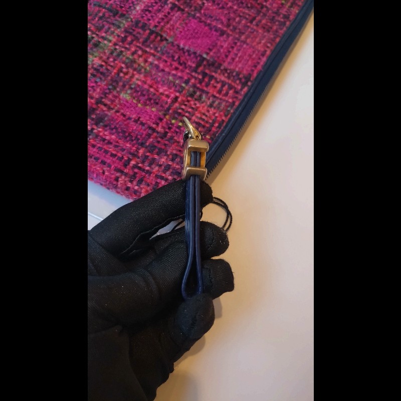 Chanel 深藍皮邊桃紅毛呢手拿包-12