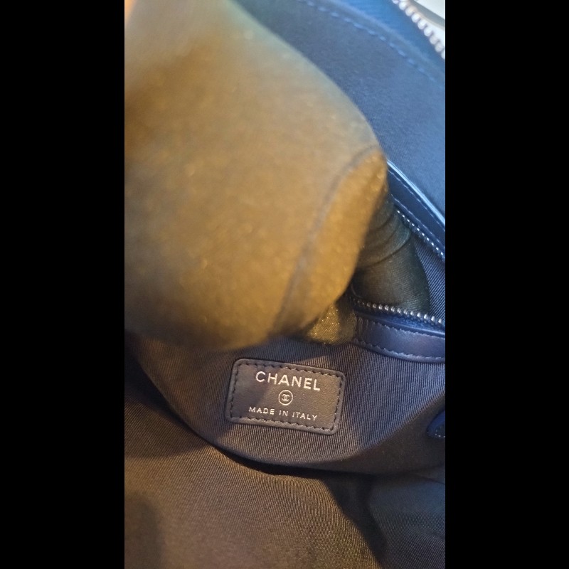 Chanel 深藍皮邊桃紅毛呢手拿包-15