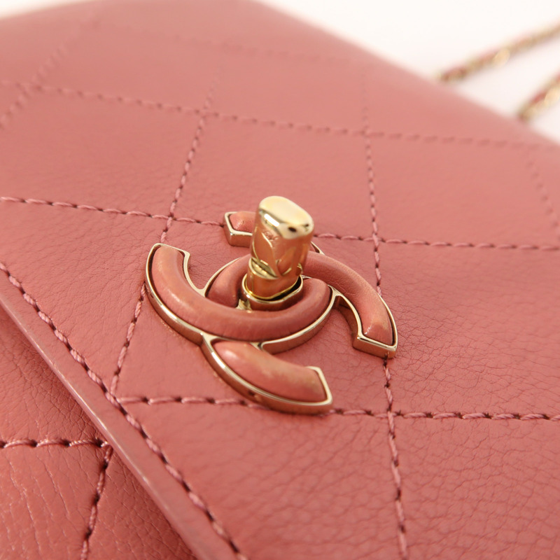 CHANEL 牛皮皮革Chain Shoulder金扣鏈帶肩背袋-11