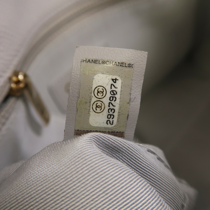 CHANEL 牛皮皮革City Walk Small Flap金扣手挽肩背兩用袋-7