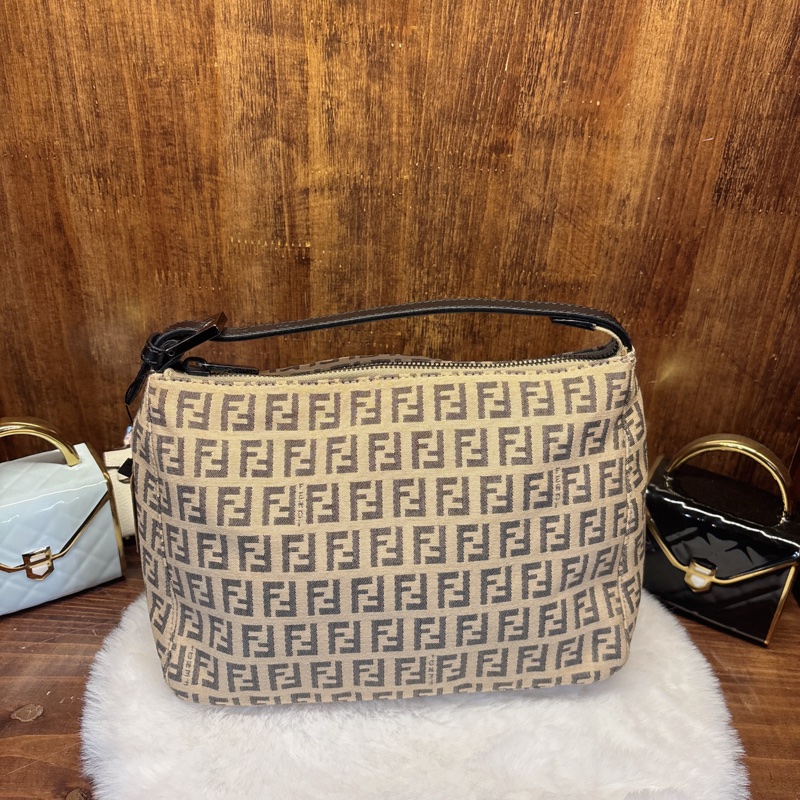 Fendi FF 標誌手提包-1