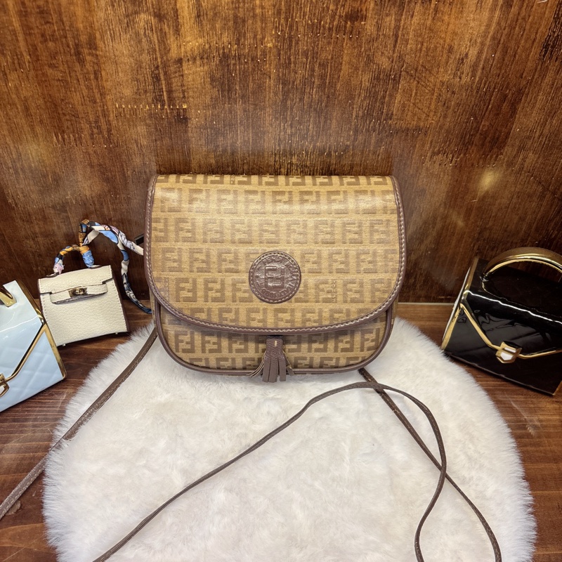 Fendi FF Logo 斜挎包-0