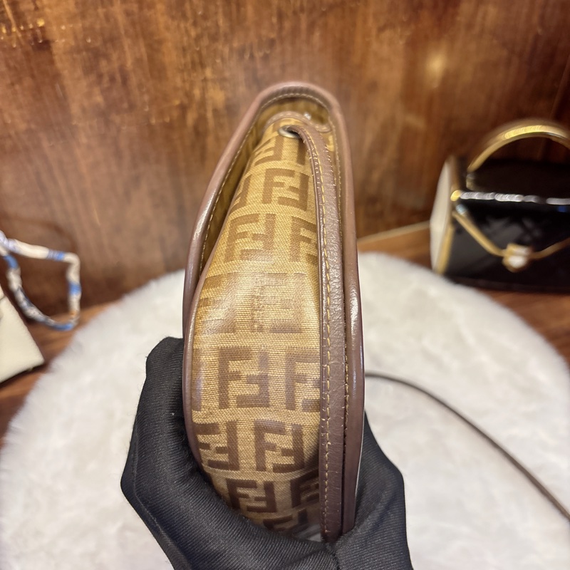 Fendi FF Logo 斜挎包-4