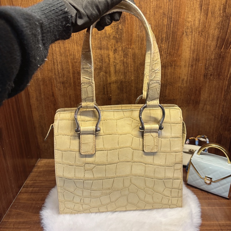 Mul berry 鱷魚紋手提包-1