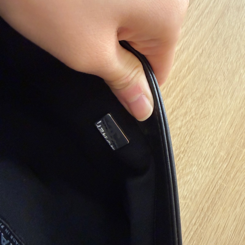 Chanel 黑牛皮亮銀釦山形文Boy25-18