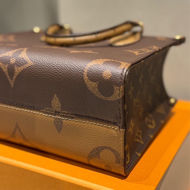 LV OnTheGo托特包-6