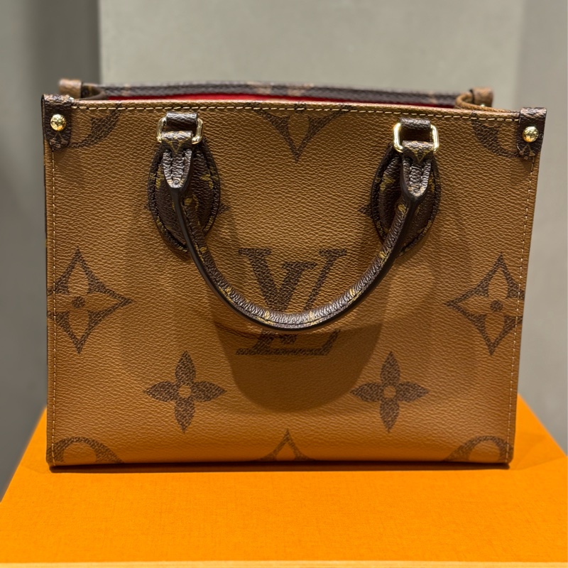 LV OnTheGo托特包-8