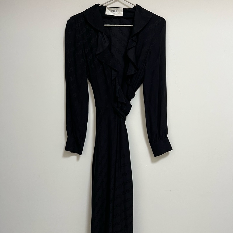 CELINE 黑色真絲中長裹身連身裙 - Triompe提花面料，荷葉邊領-1