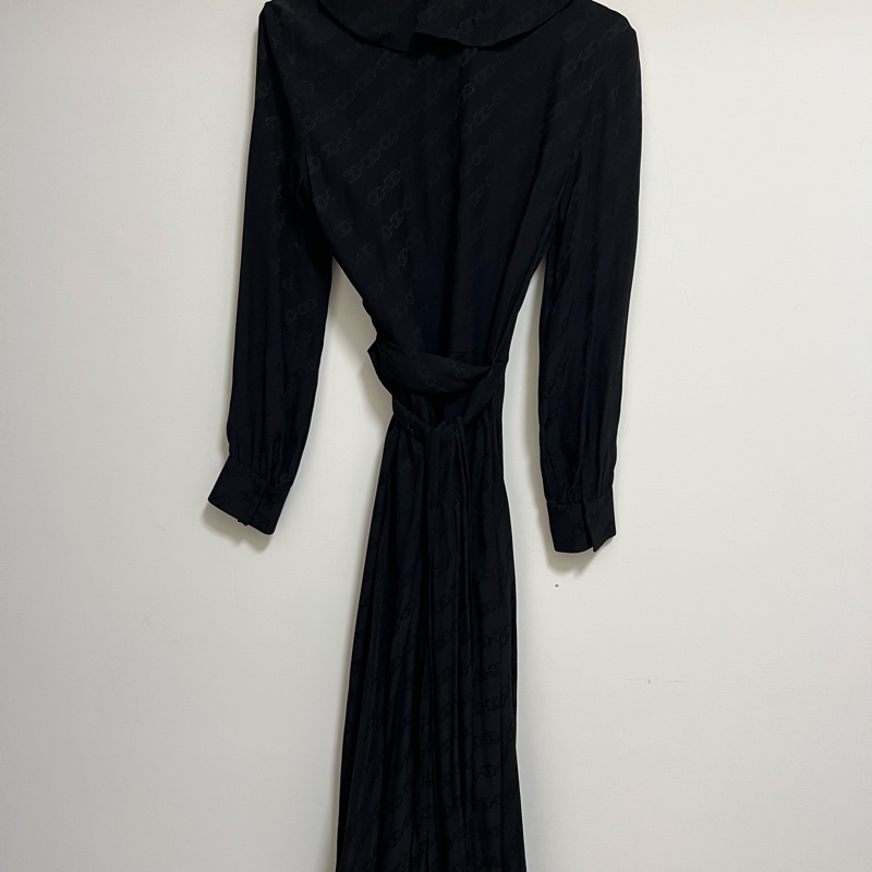 CELINE 黑色真絲中長裹身連身裙 - Triompe提花面料，荷葉邊領-2