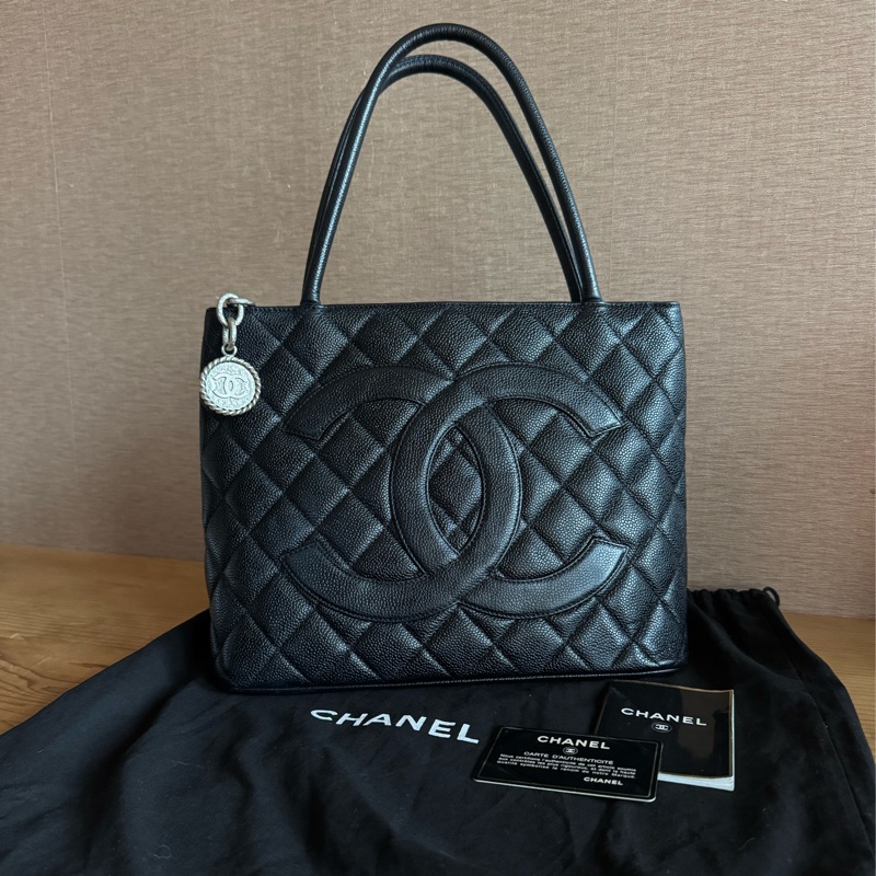Chanel 銀幣魚子醬希爾頓手提包 9.5成新-0