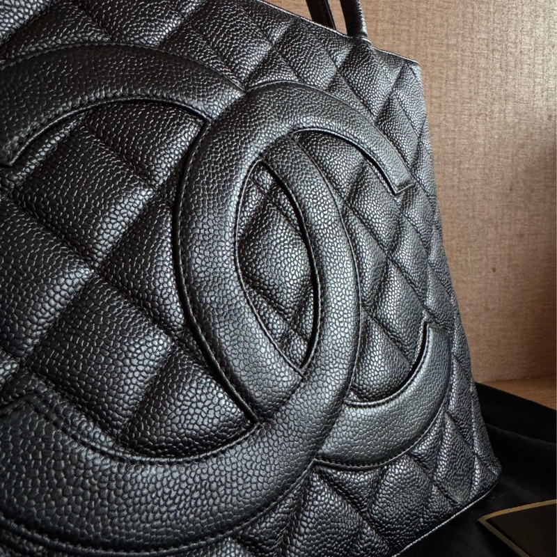 Chanel 銀幣魚子醬希爾頓手提包 9.5成新-2