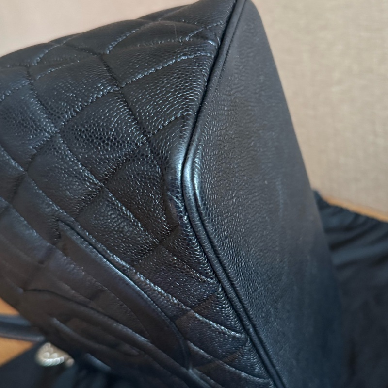 Chanel 銀幣魚子醬希爾頓手提包 9.5成新-9