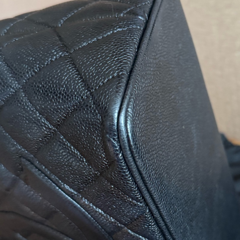 Chanel 銀幣魚子醬希爾頓手提包 9.5成新-17