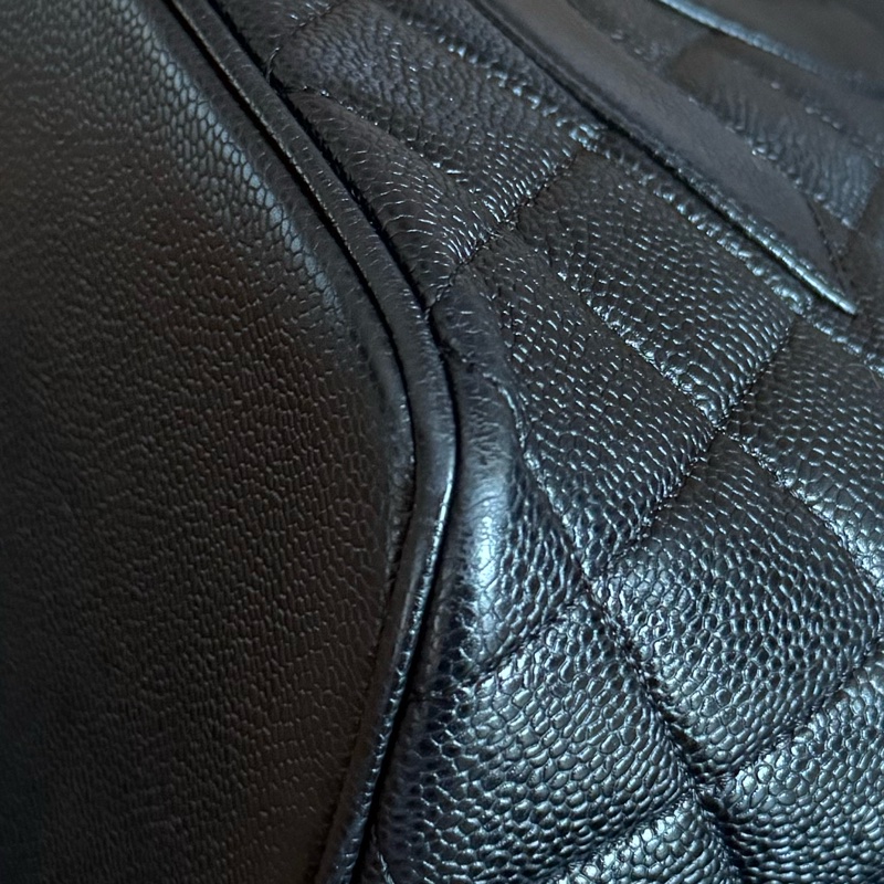 Chanel 銀幣魚子醬希爾頓手提包 9.5成新-19