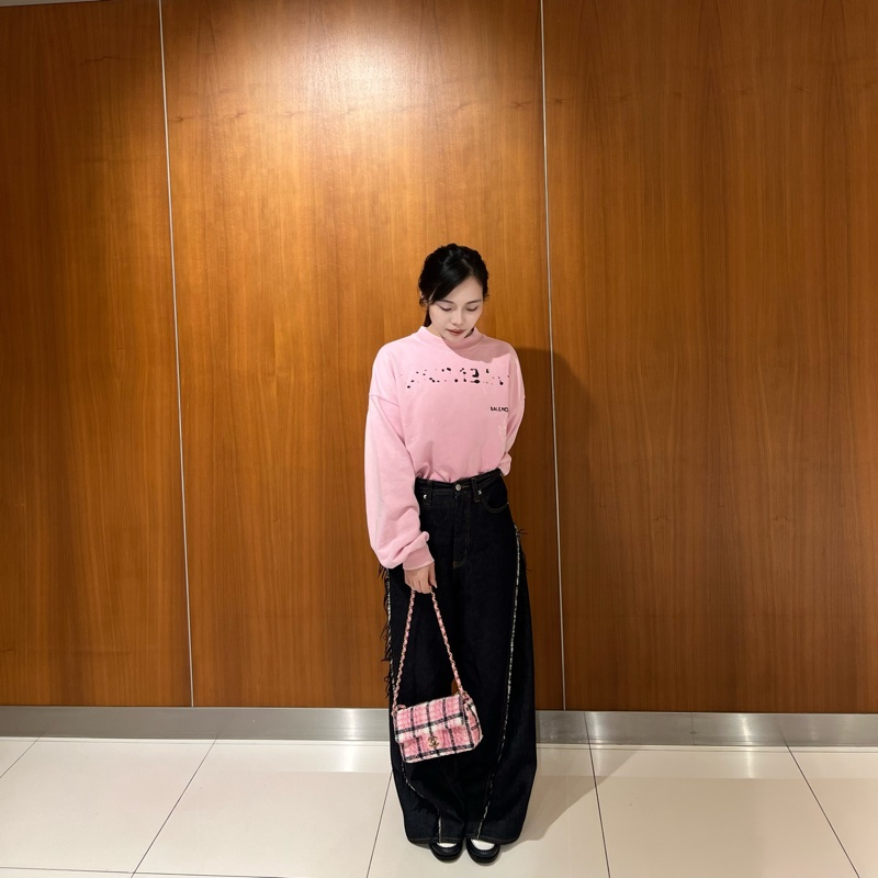 Chanel 24SS 粉色格紋毛呢 mini CF 20公分 可休閒可正式-5