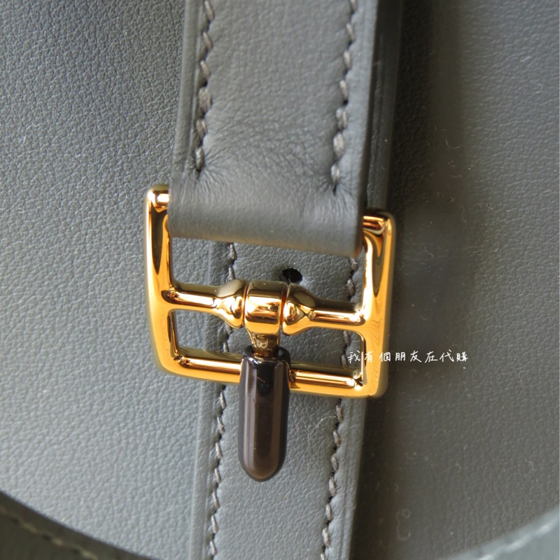 《我有個朋友在代購》愛馬仕Halzan mini全新全配-2