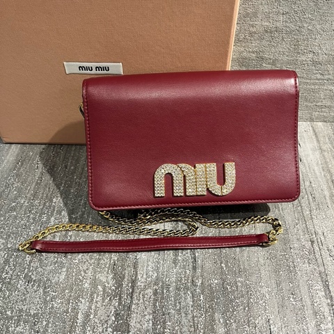 二手美品 miu miu 酒紅色小牛皮鏈包 晚宴包 發財包WOC