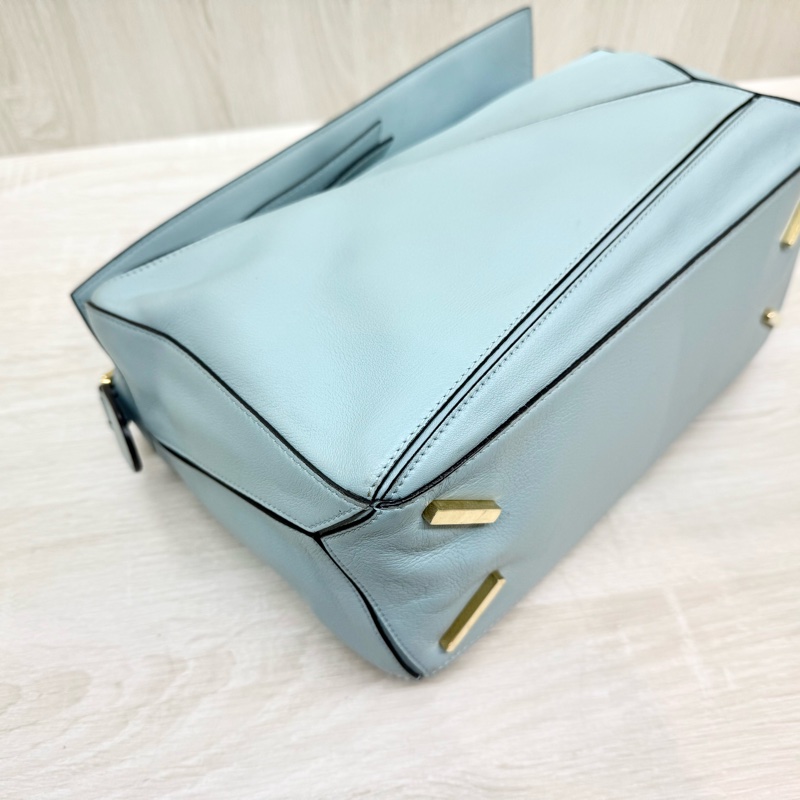 LOEWE淺藍色小牛皮中號puzzle側背包-11