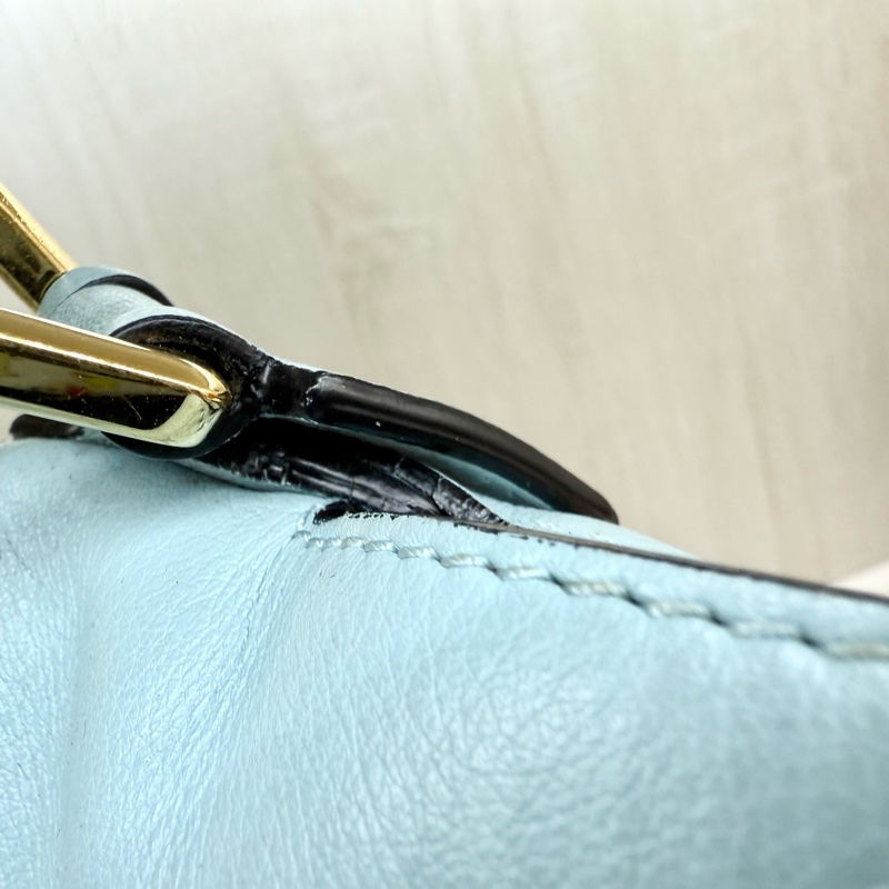 LOEWE淺藍色小牛皮中號puzzle側背包-12