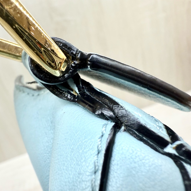 LOEWE淺藍色小牛皮中號puzzle側背包-15